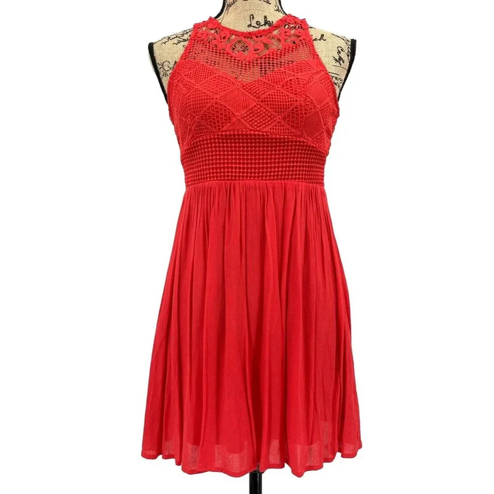 Forever 21 Dress‎ Women Small S Red Lace Applique Lined Zip Closure Sleeveless